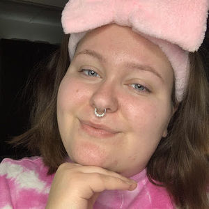 Meet your Posher, Senekka